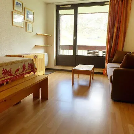 Daire Les Tommeuses - Val Claret-24 By Interhome *