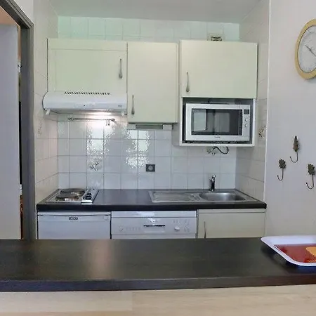Daire Les Tommeuses - Val Claret-24 By Interhome *